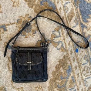 Dooney & Bourke purse